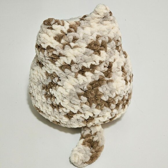 Soft Cuddly Chubby Crochet Cat - Picture 3 of 4